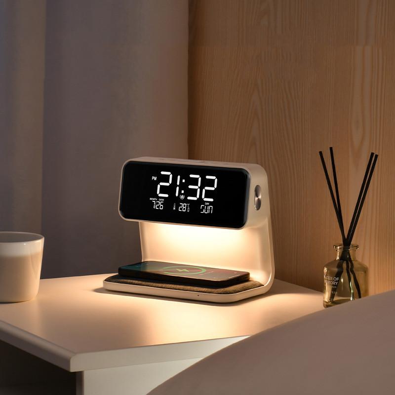 Creative 3 In 1 Bedside Lamp Wireless Charging LCD Screen Alarm Clock  Wireless Phone Charger 2