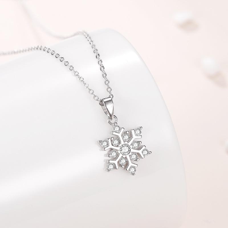 Fashion Sterling Silver Snowflake Flash Diamond Clavicle Chain 1