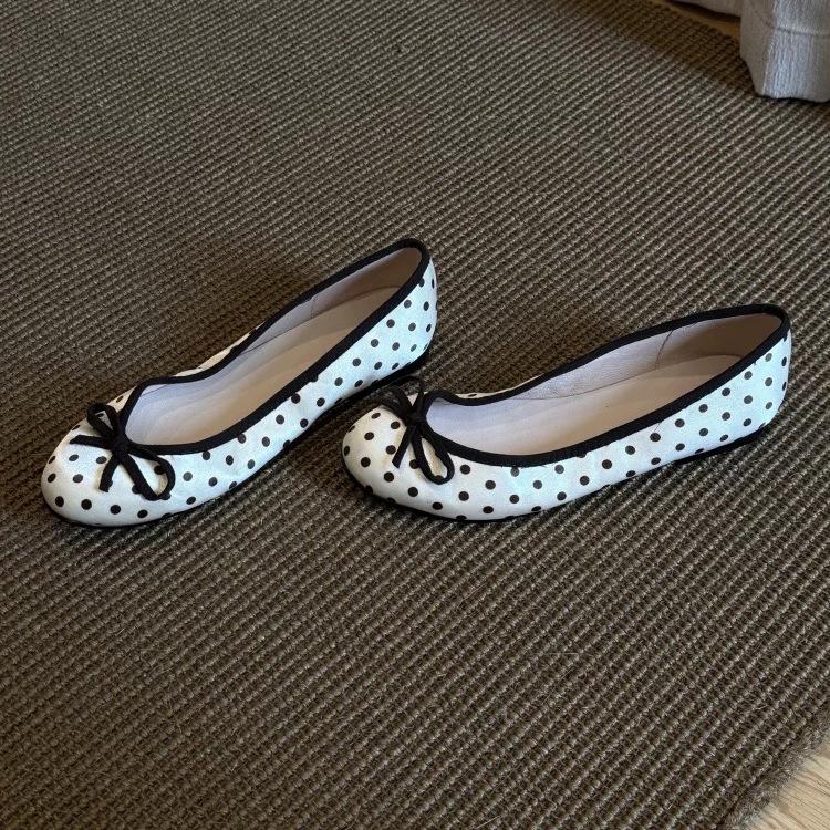 Polka-Dot Bowtie Flat Shoes For Women 2